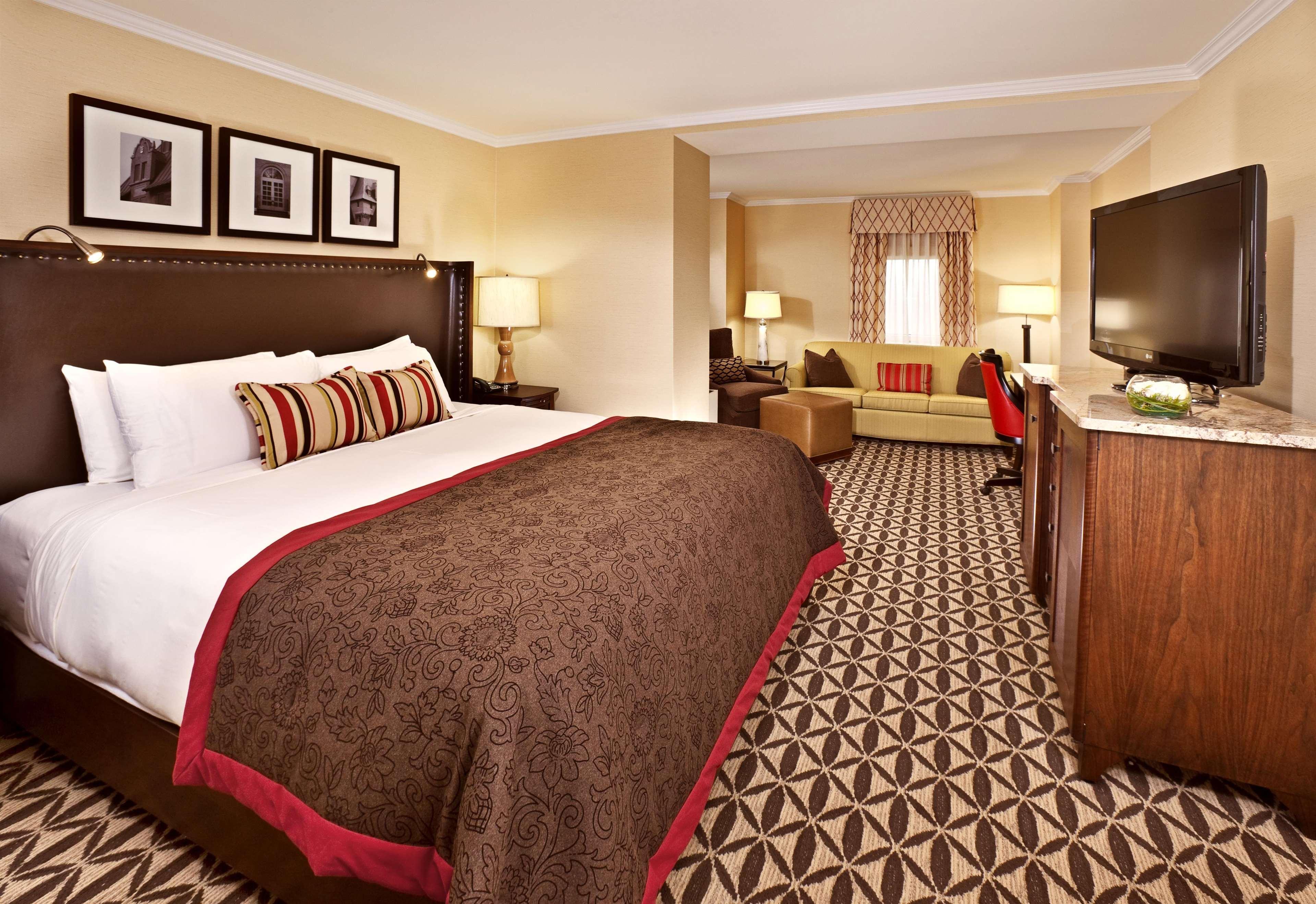 Отель Fairmont Le Manoir Richelieu Ла-Мальбе Экстерьер фото A room at the Hilton London Paddington